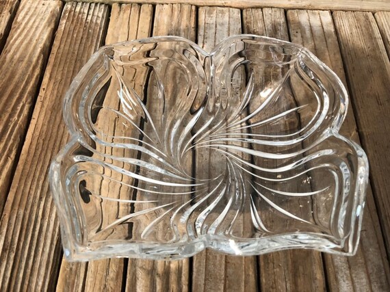 Vintage Clear Glass Dish Scalloped Floral Dish