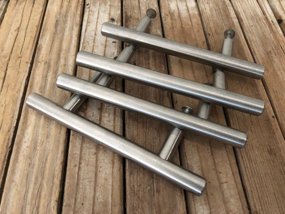 Modern Set of 4 Silver Metal Knobs