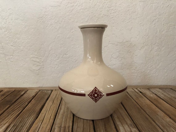 Vintage Beige Water/ Wine Decanter Designed For Jinling Hotel