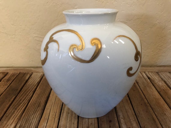 Antique H & Co Selb Bavaria Germany Heinrich Ornate White and Gold Vase