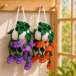 Schema per vaso sospeso con mughetto all'uncinetto, tutorial PDF per ghirlanda di fiori amigurumi, idea regalo per decorazione fai da te da appendere alla finestra