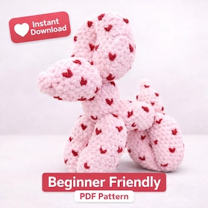 Puede incluir: Un juego de tres tazas de cerámica con un acabado mate moteado. Las tazas son en tonos crema, gris claro y gris oscuro. Cada taza tiene un diseño simple y minimalista, ideal para café o té.