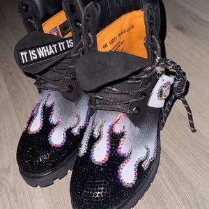 Timberland 6インチ カスタムブーツ NYロゴ ラインストーン Timberland boots custom rhinestone - Etsy 日本