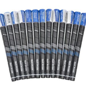 Op de afbeelding: Een verzameling zwarte golfclubgrepen met blauwe en witte accenten. De grepen zijn voorzien van de labels "Golf Pride" en "Core". De grepen zijn verticaal geplaatst tegen een witte achtergrond.