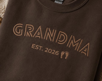Personalized Granny Sweatshirt EST. 2026, Embroidered New Grandma Sweater, Pregnancy Reveal Gift, Baby Announcement, Baby Shower Crewneck
