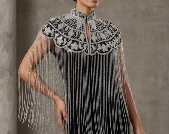 Mantella da sposa in perle e perline argentate fatte a mano: coprispalle per serate di matrimonio e feste.