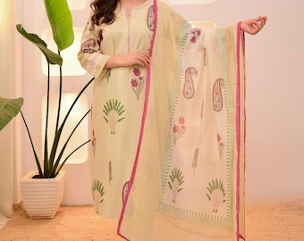Conjunto de kurta, pantalón y dupatta con estampado floral / Atuendo tradicional indio para mujer / Elegante traje de algodón
