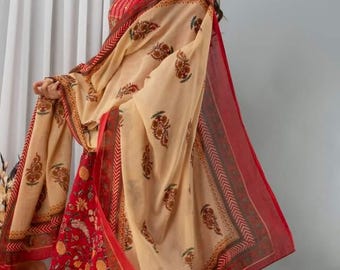 Conjunto de kurta Anarkali de algodón rojo con bordado de espejos y dupatta / Atuendo étnico indio festivo