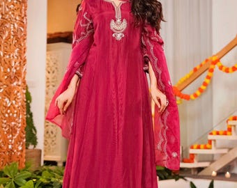 Conjunto de kurta Anarkali magenta para mujer / Ropa étnica india bordada / Atuendo para fiestas festivas