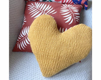 Big Heart Cushion Knitting Pattern