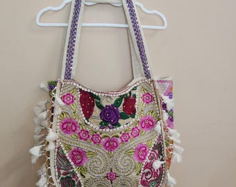Bolso de mano bohemio bordado, bolso de hombro bohemio floral hecho a mano, bolso étnico para festivales con borlas, bolso hippie de estilo vintage, bolso artesanal.
