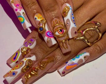 Hand Painted Floral Press On Nails, Customizable Gentle Flower Nail Box, Handmade Reusable Nails, Personalized Delicate Nail Set