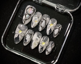 Elegant Floral Press On Nails – Soft Summer Flower Nail Box – Handmade Luxury Nails