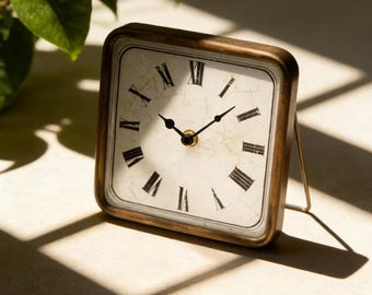 Vintage Gold Table Clock - Silent Non-Ticking Retro Desk Decor