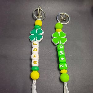 Custom Four Leaf Clover Silicone Bead Keychain, Personalized Name Lucky Shamrock Bag Charm, St Patrick’s Day Custom Name Key Fob Gift
