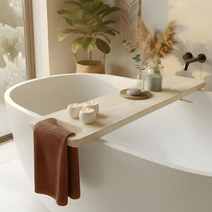 Badkarsställ i trä med live kant, badkarsbricka i valnöt, ask och ek med handdukshållare, dekoration med naturlig spa-badkarsbricka