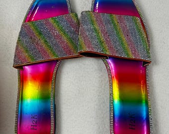 H2K Womens Rainbow Rhinestone Slide Sandals Square Toe Flat Metallic Size 9
