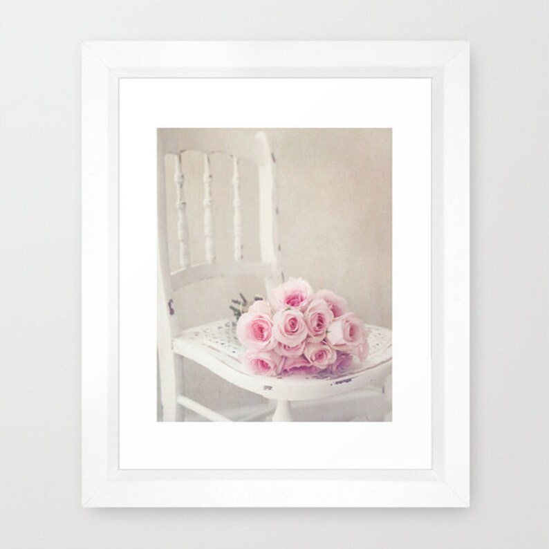 Fotografie - Blumenstrauß aus Rosen-Foto, Blumenstillleben, rosa Rosen Druck, Wand, rosa und weiß Kunst, Kinderzimmer Dekor, Feminine Dekor Bild 2
