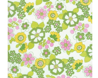 Timeless Treasures Suzy-Q Tossed Floral Green Organic Cotton fabric, 1 yard