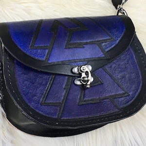 Monedero vikingo de cuero - Valknut púrpura - Cartera de cuero - Bolso vikingo de cuero - Bolso bandolera vikinga - Regalo Asatru Odin - Regalo vikingo para ella