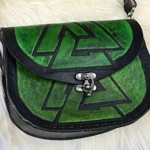 Monedero vikingo de cuero - Valknut verde - Cartera de cuero - Bolso vikingo de cuero - Bolso bandolera vikingo - Asatru - Viking Ren Faire - Regalo Odin