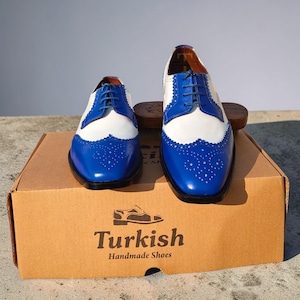 Scarpe brogue da spettatore fatte a mano in Turchia, scarpe derby con punta a coda di rondine in pelle bicolore