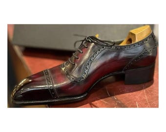 Handgefertigte Herren Burgund Leder Toe Cap Oxford Schnürschuhe