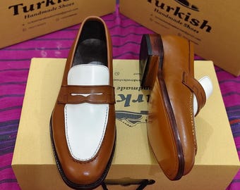 Handgefertigte Männer Loafers weiße und braune Lederzuschauerschuhe, Slip-On-Schuh