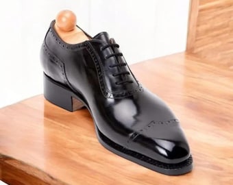 Italiaanse zwarte kalfsleren vleugeltipschoenen, Oxford-brogueschoenen voor heren
