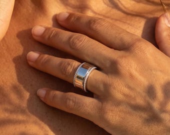 Bague Oura empilable en argent sterling 925 pour femme, anneau fin serti de diamant simulé, luxueuse et inaltérable, ornée de délicats zirconiums cubiques.