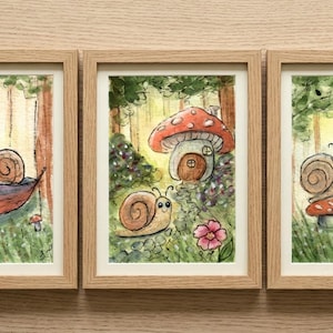 Akvarell konsttryck med snigel och svamp, nyckfull stugfärgad skogsdekor (13x18 cm) bild 1