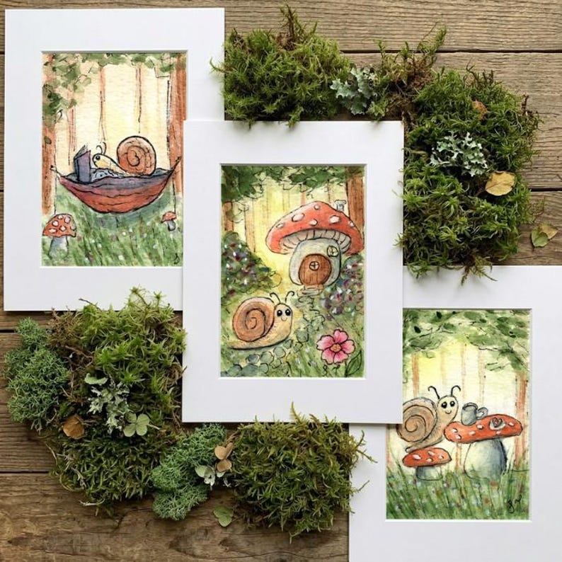 Akvarell konsttryck med snigel och svamp, nyckfull stugfärgad skogsdekor (13x18 cm) bild 2
