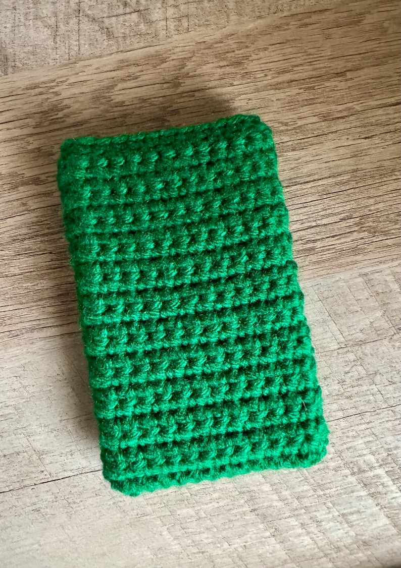 Handgehäkelte Handytasche passend für das Miyoo Mini Plus+ System Grün
