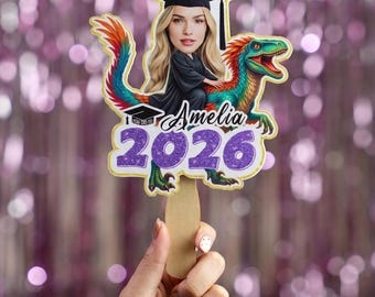 Graduierung Handfächer, Benutzerdefinierte Klasse von 2026 Fotofächer, Dinosaurier-Abschluss-Gastgeschenk, Seniorengeschenk für Sie