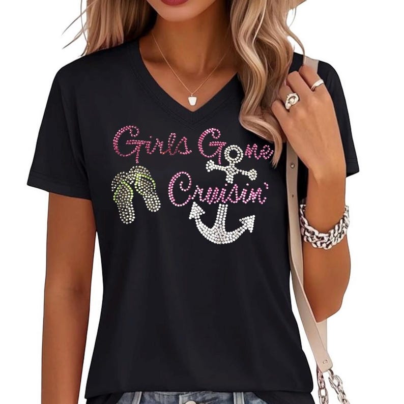 Personalized Vacation Gift Cruise Hat Shirt Bundle Custom Rhinestone Design Travel Outfit Set Group Trip Apparel Sparkly Accessories Matching Friend Collection Fashion Cruise Wear Beach Holiday Style Summer Travel Clothes Memorable Keepsake