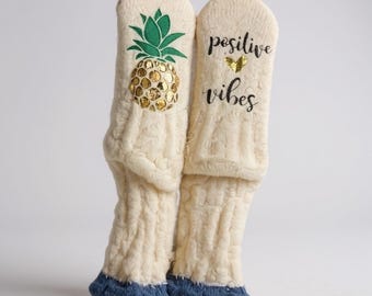 Personalized Positive Vibes IVF Socks Custom Fuzzy Socks for Egg Retrieval Day Customized Transfer Day Gift Idea Fertility Support Socks