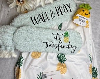 wake and pray it's transfer day socks | transfer day socks | wake & pray | IVF Gift | IVF Socks | IVF Transfer | ivf sock | Retrieval Day
