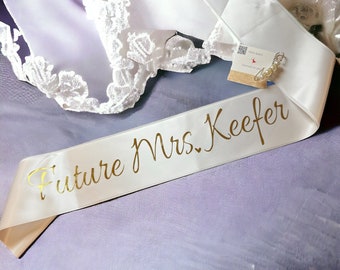 Personalized Bride Sash Future Mrs Bridal Accessory Wedding Shower Bachelorette Party Custom Name Satin Ribbon Engagement Celebration Photo
