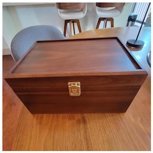 Personalized Wooden Keepsake Box with Hinged Lid, Adjustable Tray Memory Box for Wedding & Special Moments
