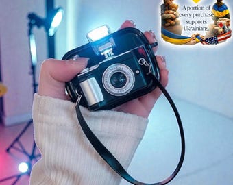 Vintage Camera Style AirPods Case – Retro Protective Cover with Wrist Strap
