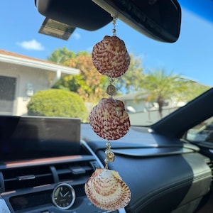 ¡Accesorios con dijes de concha festoneada para espejo retrovisor de coche!