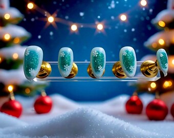Presse de Noël bleu givré sur les ongles