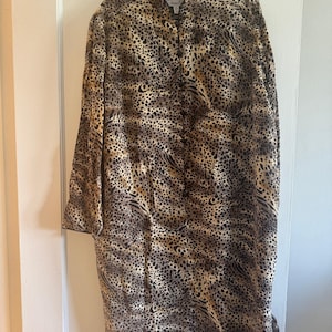 Vintage Adrianna Papell Silk Leopard Print Duster | Plus Size 20L Longline Tunic Jacket | Y2K Mob Wife Aesthetic Cheetah Silk Top image 1