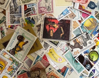 100 Different Worldwide Stamps