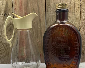 Vintage Amber 1776 Bicentennial Log Cabin Lönnsirapsflaska & Sirapsdispenser
