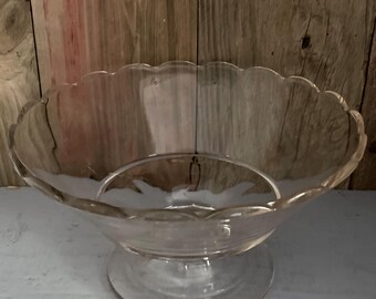 Antique Clear Glass Pedestal Scalloped Rim Compote Trifle Fruit Bowl - 8"x4.25"