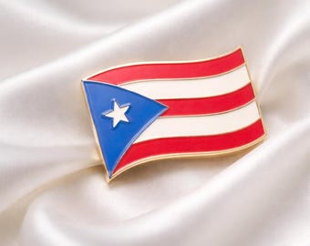 Broche de lapela com a bandeira de Porto Rico, em liga metálica esmaltada, acessório que expressa orgulho cultural, lembrança colecionável.