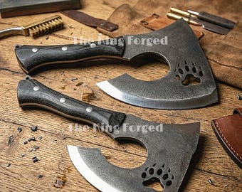 Par de hachas pequeñas con diseño de huella de perro: hacha grabada personalizada para acampar, herramienta para actividades al aire libre, regalo único para amantes de los perros y carpinteros.