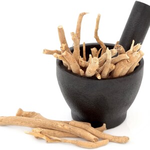 Image of multiple Ashwagandha Roots in a black bowl