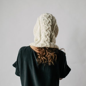 KNITTING PATTERN PDF- Cabled cowl pattern, bulky cowl pattern, infinity scarf pattern, bulky cable knitting, bulky scarf pattern, cable knit